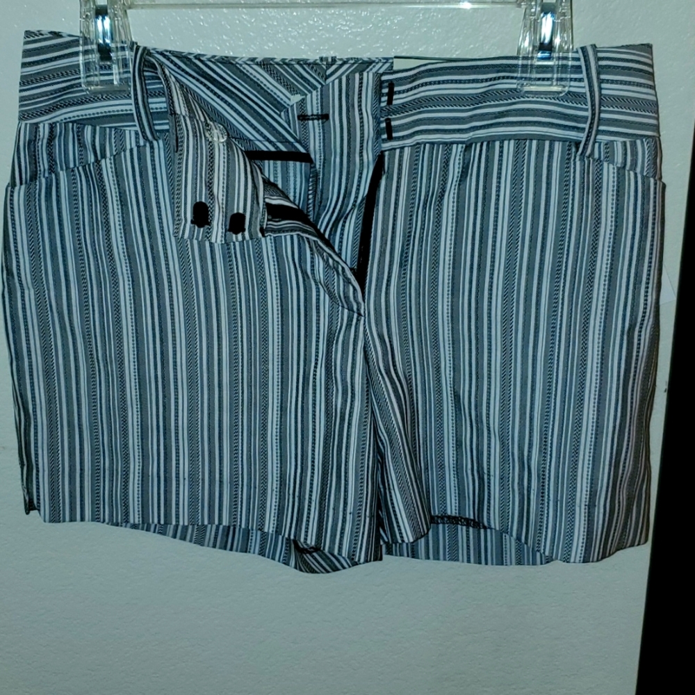 Cato contemporary shorts. Size: 8  Color: black, Grey and white